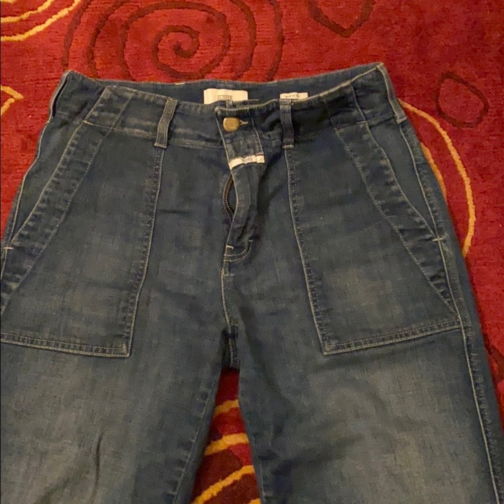 Closed Super Comfortable, Stylish, High Quality - image 4